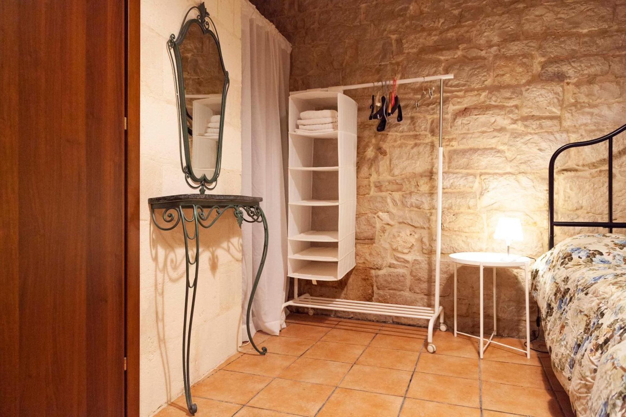 Casa Vacanze Scolanova Trani Exterior photo